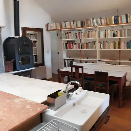 Lovely Flat In City Center 리스본
