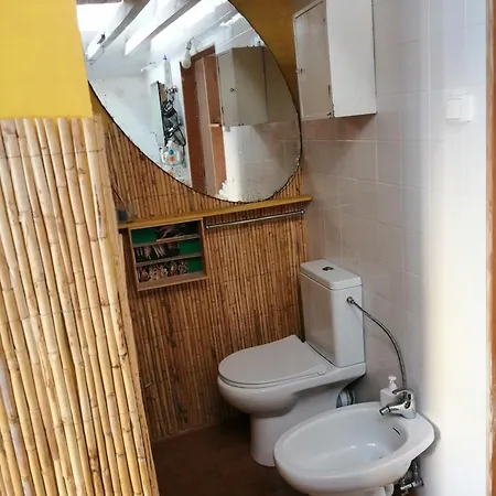 Lovely Flat In City Center 아파트 *
